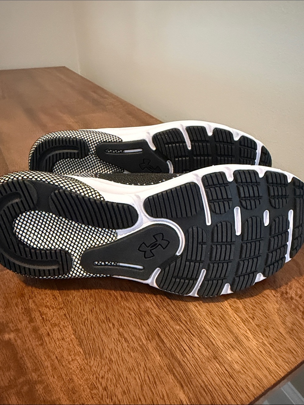 Under Armour Black & White HOVR Low-Profile Running Shoe - Picture 7 of 8